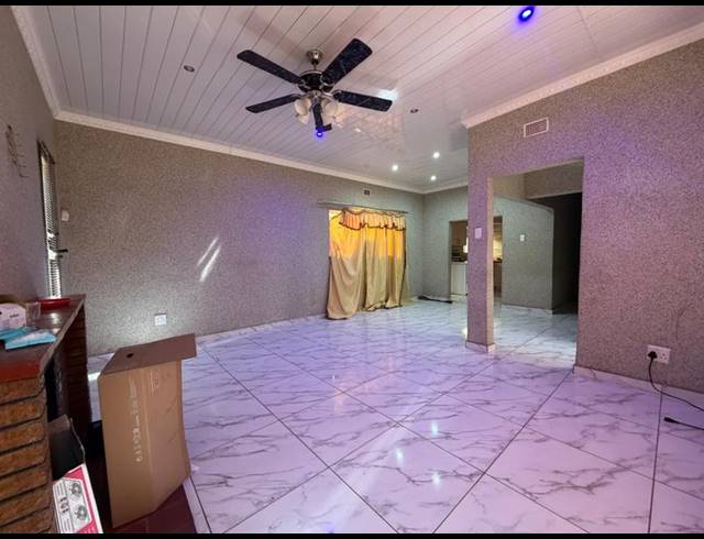 3 BEDROOM HOUSE FOR SALE IN VANDERBIJLPARK CE 1